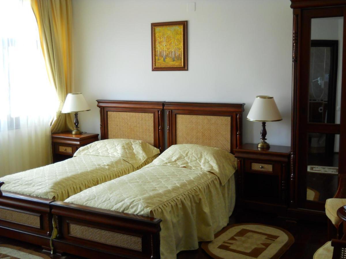 Casa Domneasca Hotel Curtea De Arges Phòng bức ảnh